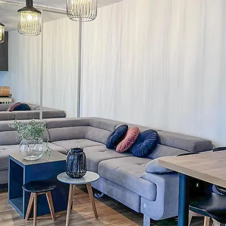Amazing In With Kitchen Holiday home *