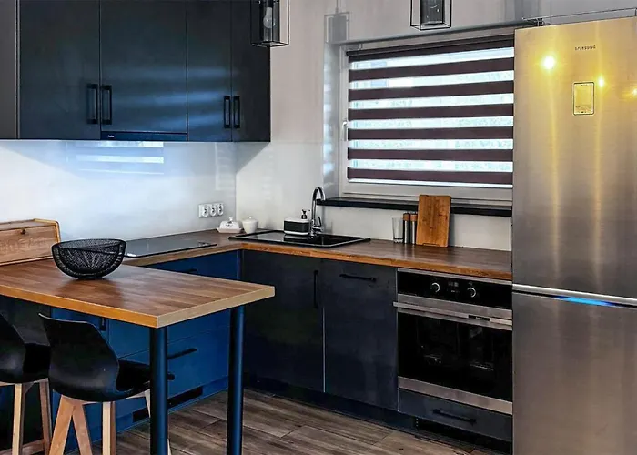 Semesterbostad Lovely In *